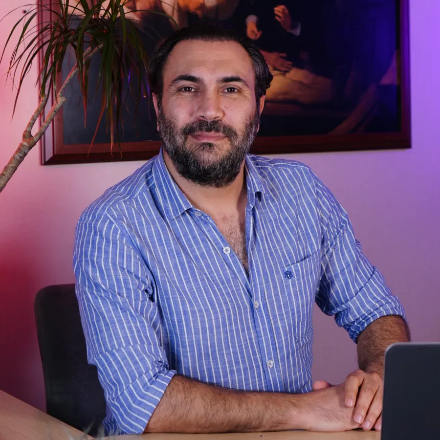 Op. Dr. Emre Turkmen